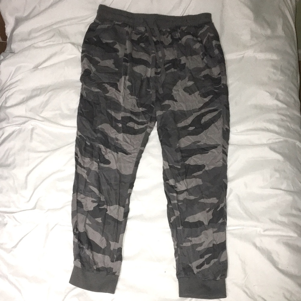 Gray camouflage sweatpants light sports joggers